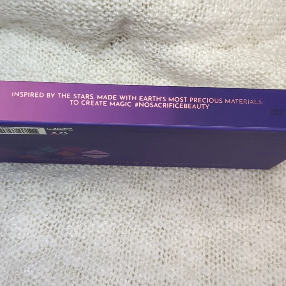 ĀTHR Beauty MOONLIGHT CRYSTAL PALETTE, 8 X 1.5g/0.05oz4 X 1.25g/0.04oz